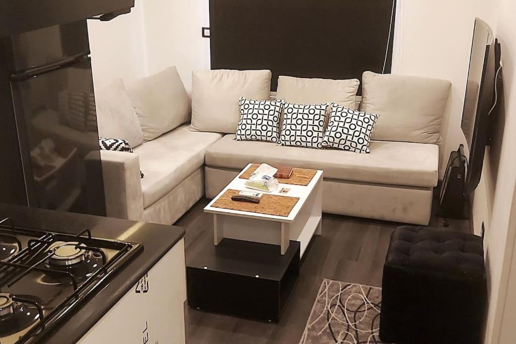 ستوديو فندقي مع مسرح منزلي روعه وواي فاي Apartment